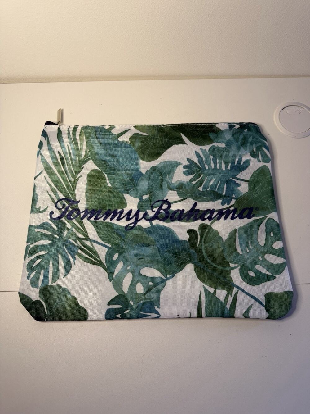 New Tommy Bahama Leaves Travel / Swim Waterproof Slim Zip Top Bag Makeup Tote